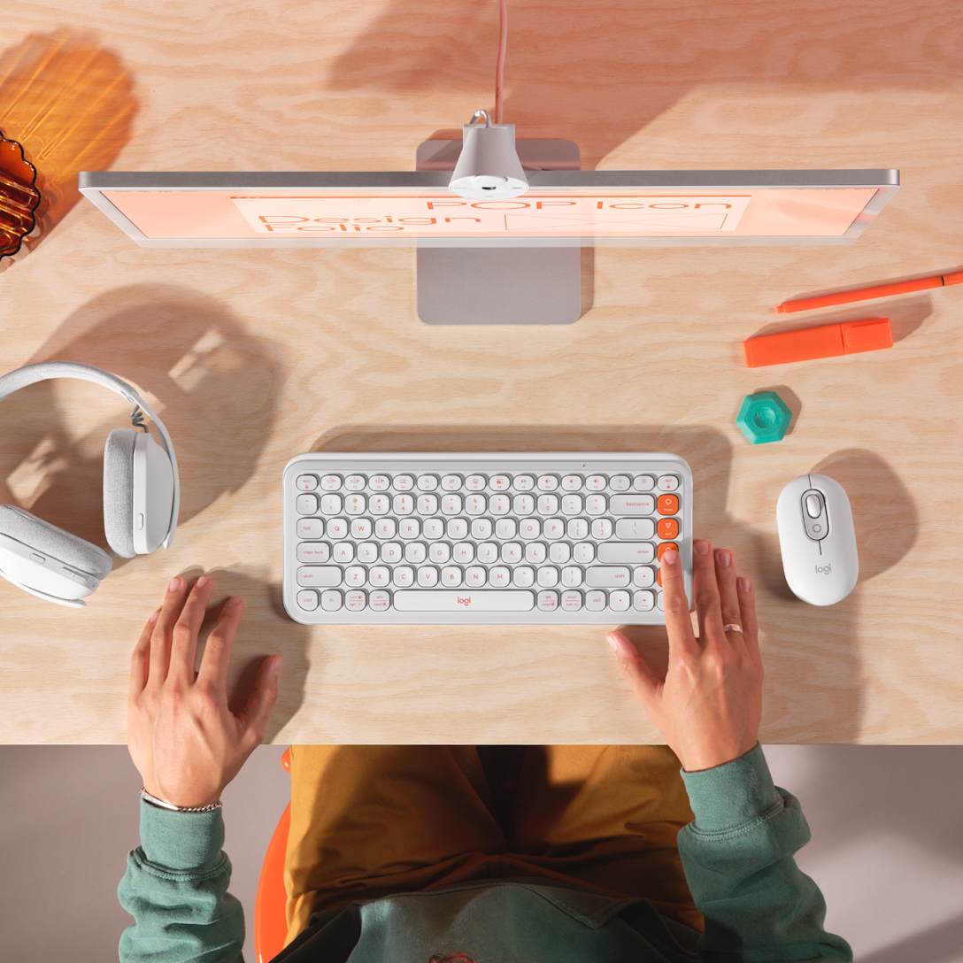 Teclado Bluetooth POP Icon Keys Blanco y Naranja de Logitech, vista adicional 2