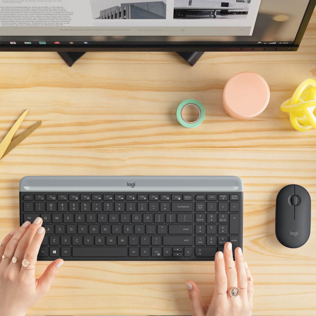 Combo Teclado y Mouse MK470 Slim Grafito de Logitech, vista adicional 2