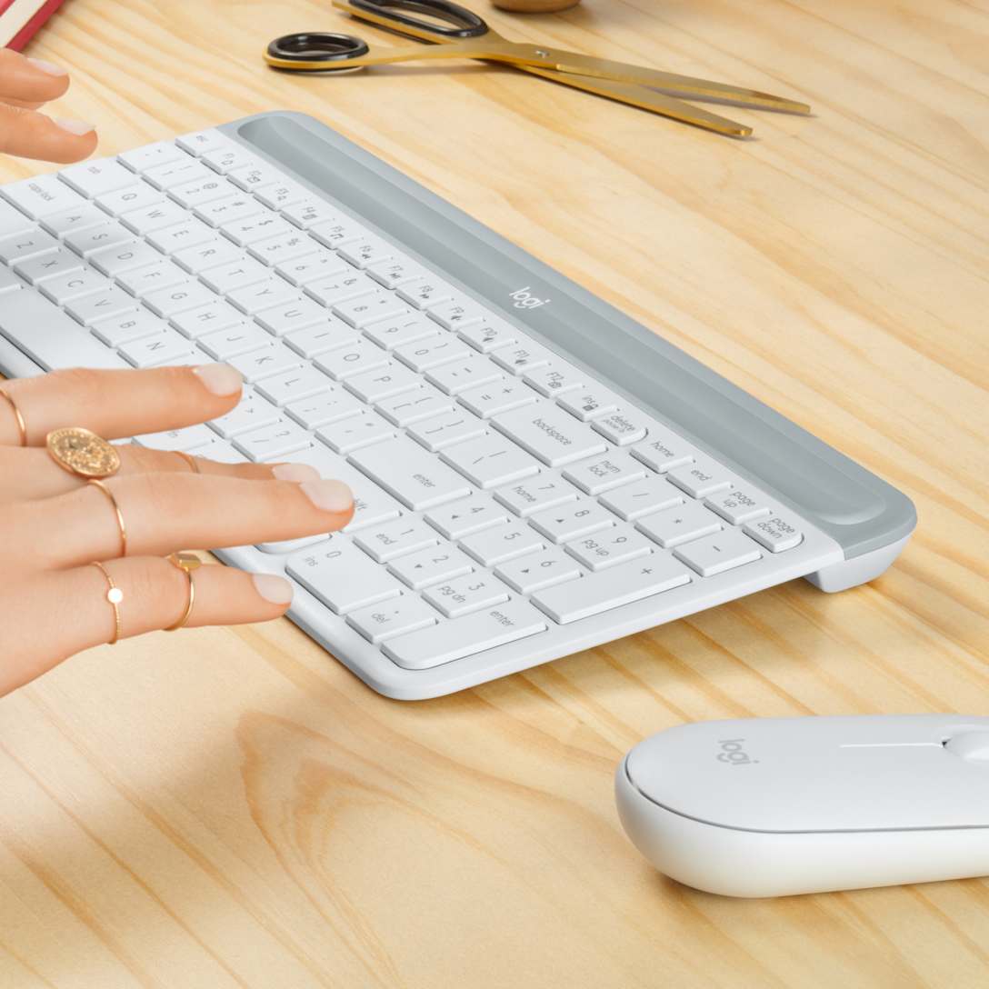 Combo Teclado y Mouse MK470 Slim Blanco de Logitech, vista adicional 2