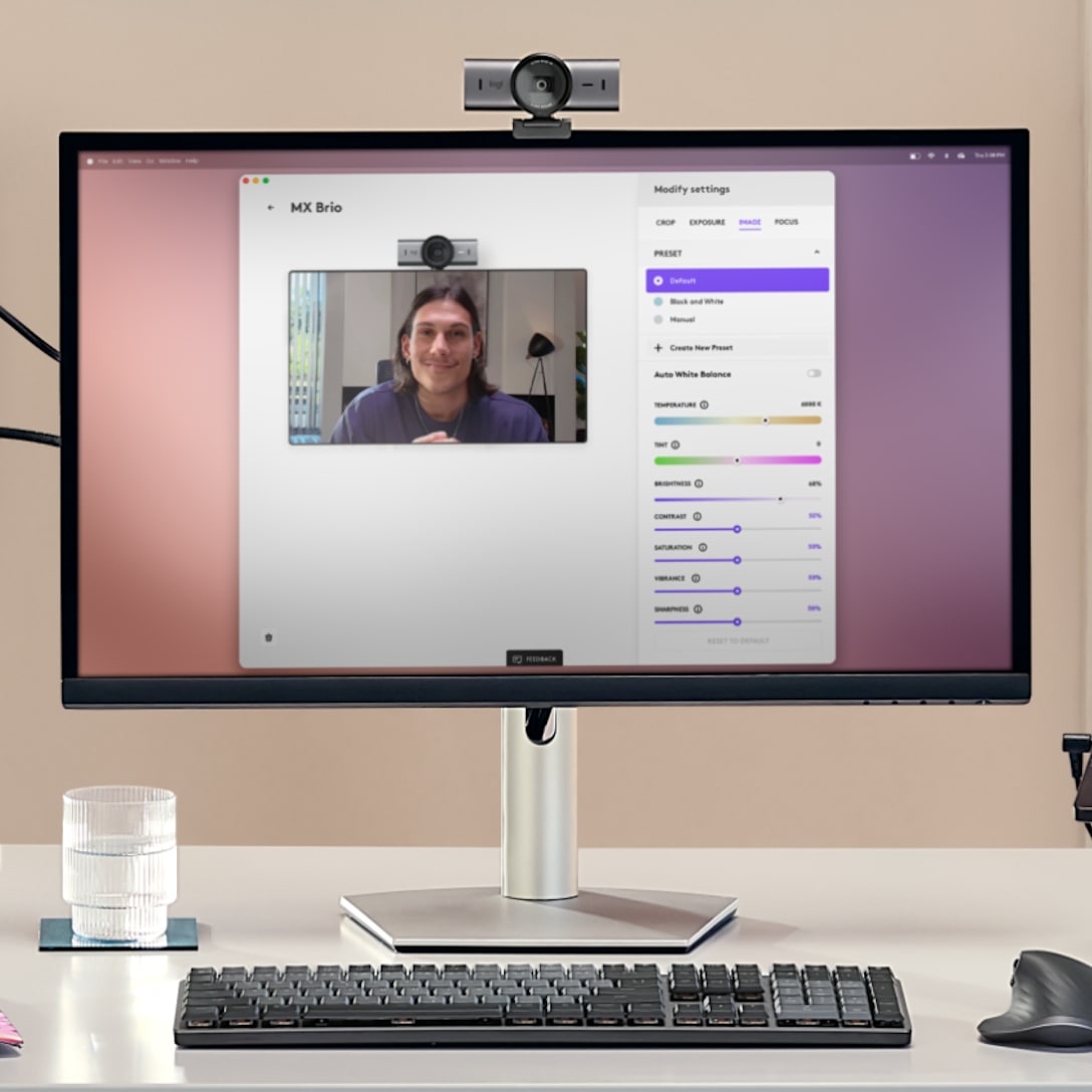 Webcam MX Brio 4K Grafito de Logitech, vista adicional 2