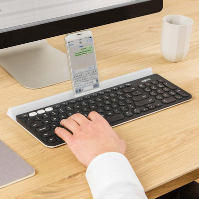 Teclado Inalámbrico K780 Multi-Device Gris Oscuro y Blanco de Logitech, vista adicional 2