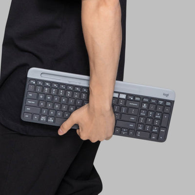 Teclado Inalámbrico K585 Slim Multi-Device Grafito de Logitech, vista adicional 2